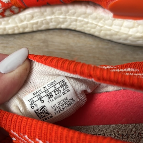 Adidas, by Stella McCartney. Size 6.5 US women good condition.$20 or best … - Picture 5 of 6